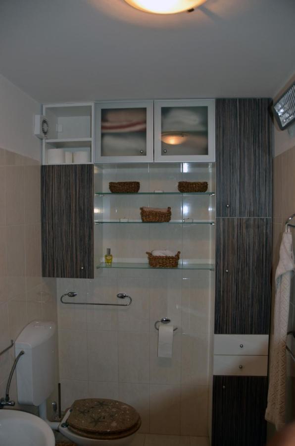Apartman Ananda Bol Exterior foto