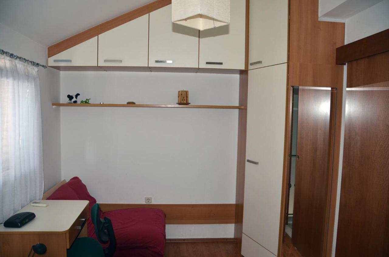 Apartman Ananda Bol Exterior foto