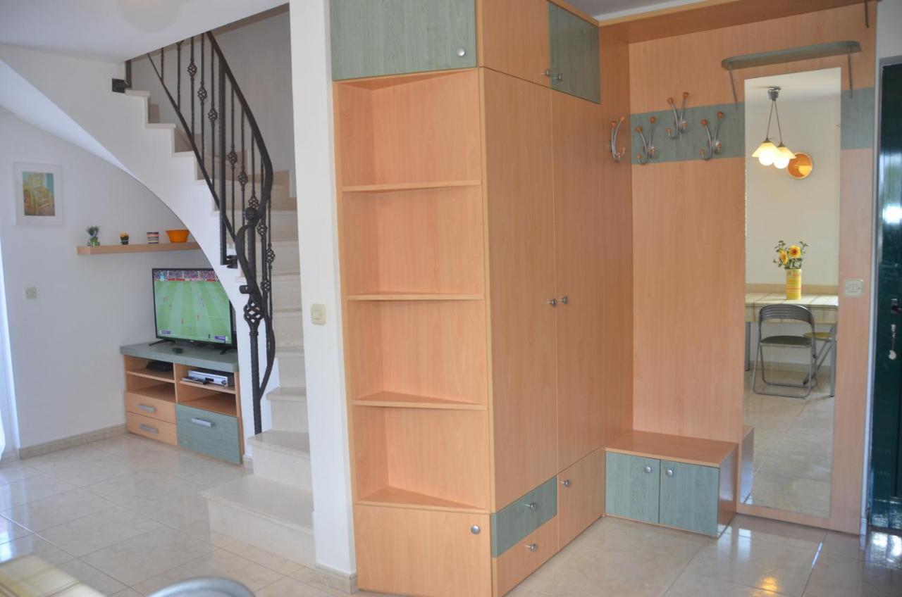 Apartman Ananda Bol Exterior foto
