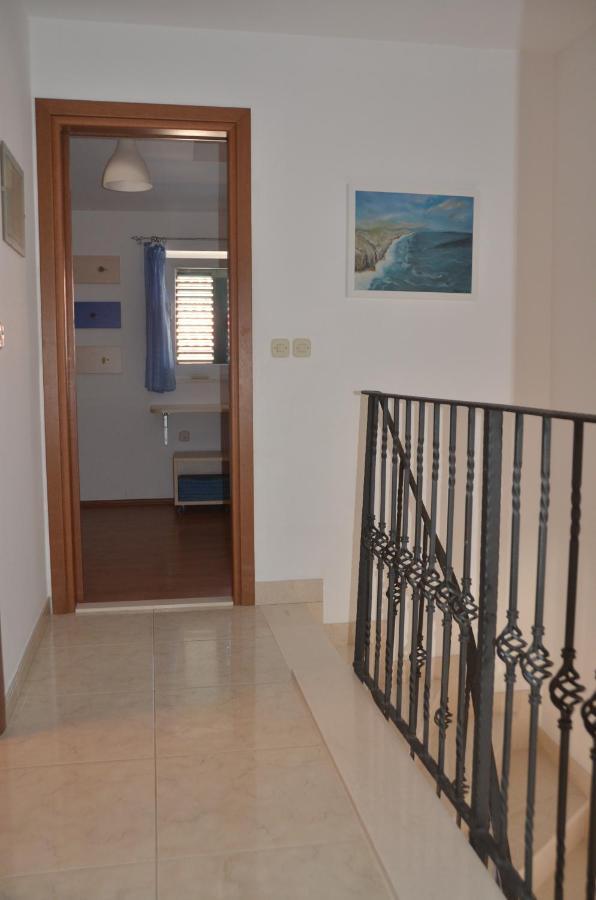Apartman Ananda Bol Exterior foto