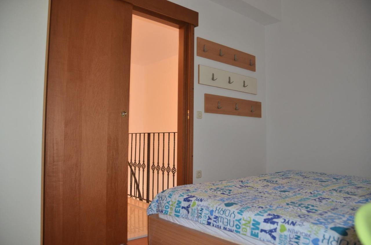 Apartman Ananda Bol Exterior foto