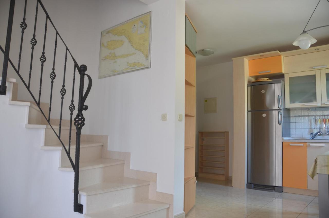 Apartman Ananda Bol Exterior foto